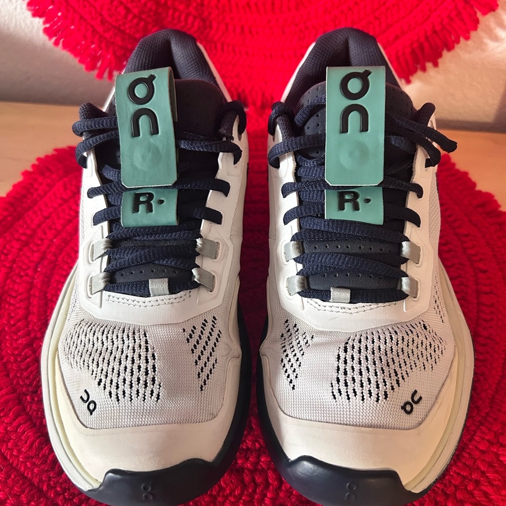 On Running White and Green Sneakers with CloudTec Cushioning - Picture 4 of 9